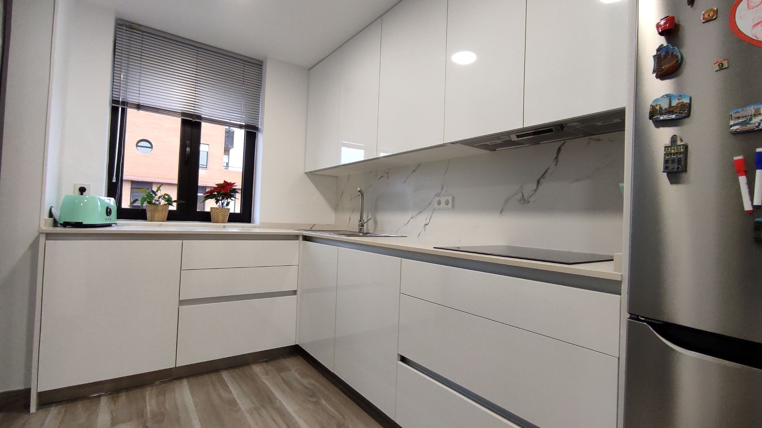 COCINA CON APERTURA GOLA