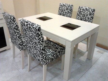 Mesa y sillas